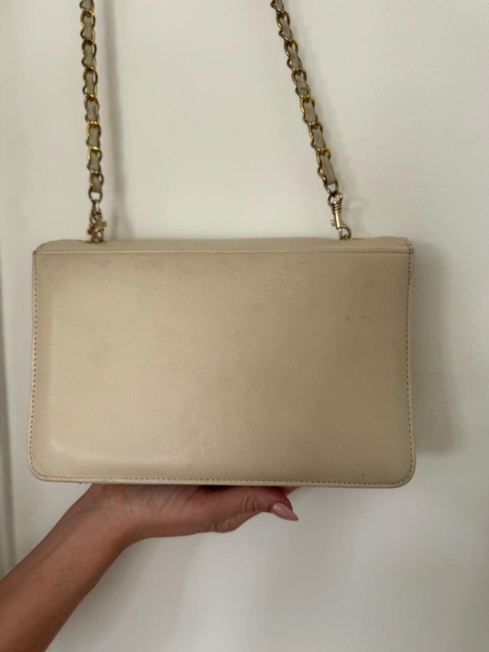 Vintage Chanel Pre-1986 CC Logo Lambskin Crossbody with Gold Tassel - Picture 6 of 16